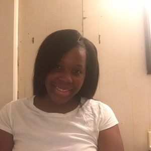 Meet your Posher, Deborah